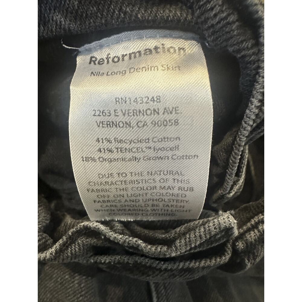 Reformation Nila Long Denim Skirt Front Slit Raw Hem Faded Washed Black Size 28 - Picture 11 of 12